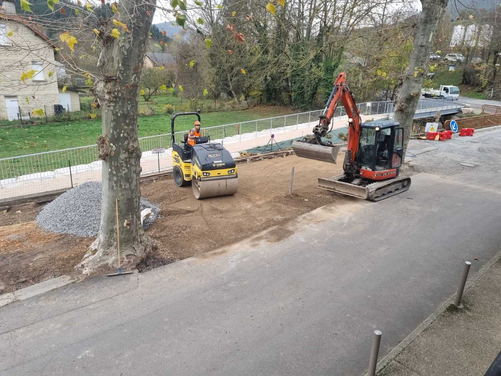 Parking Au Pont de la Ginéze !